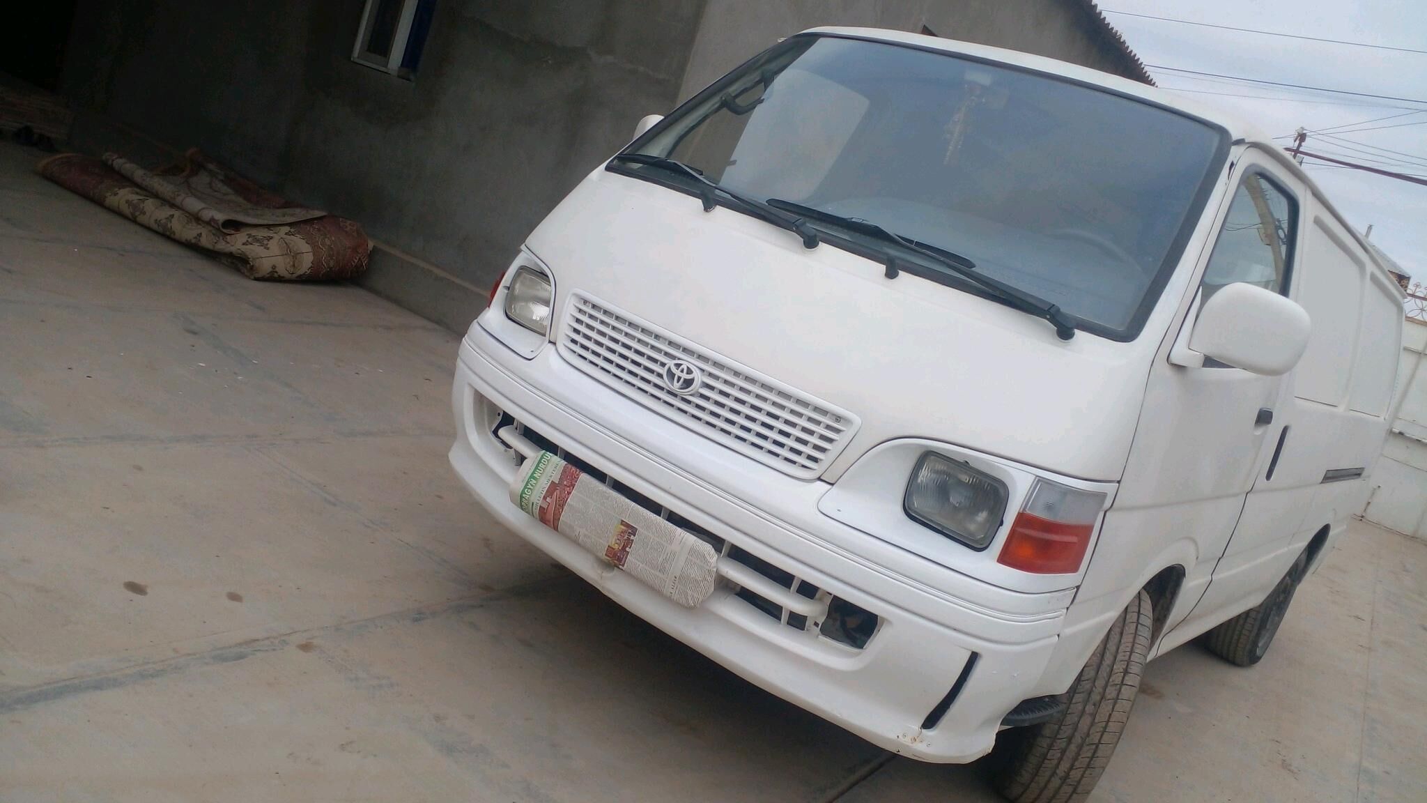 Toyota Hiace 2004 - 70 000 TMT - Теджен - img 3