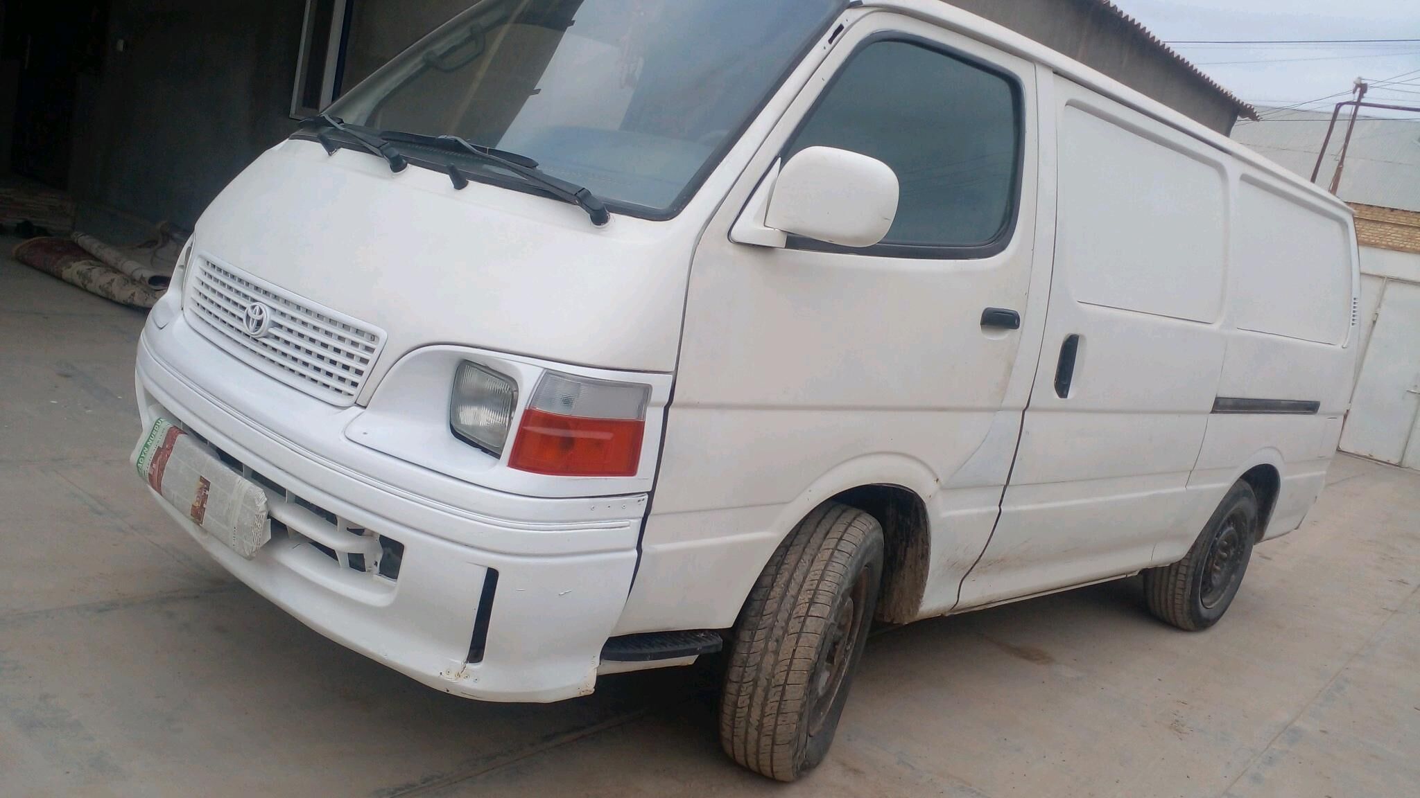 Toyota Hiace 2004 - 70 000 TMT - Теджен - img 5