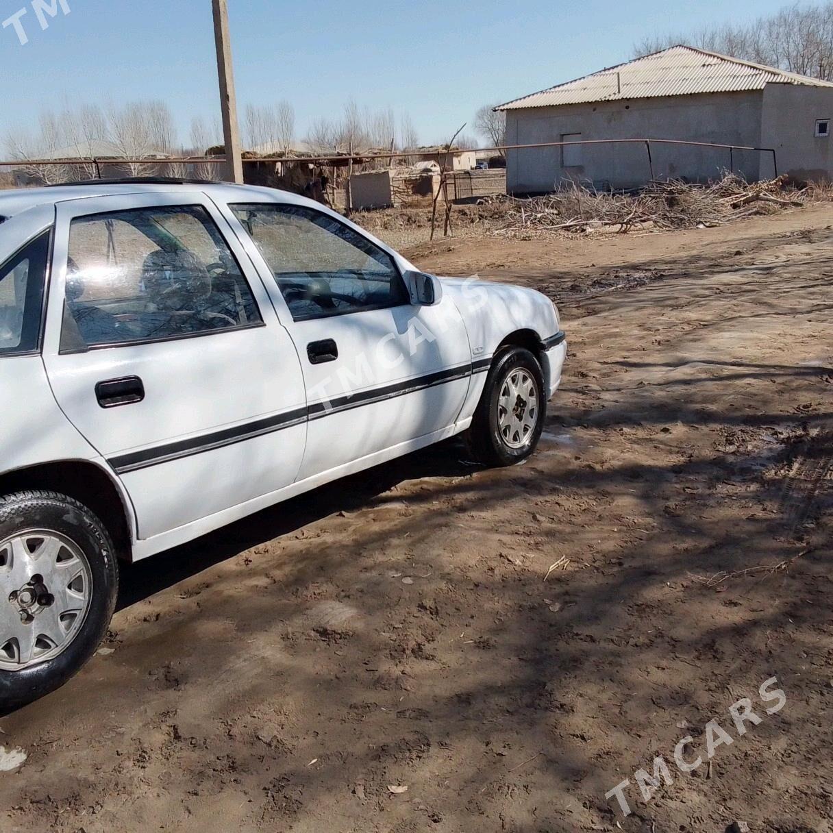 Opel Vectra 1993 - 22 000 TMT - Gubadag - img 4