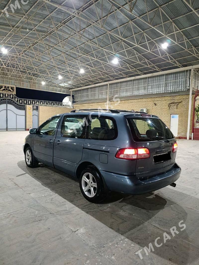 Toyota Sienna 2001 - 130 000 TMT - Мары - img 6