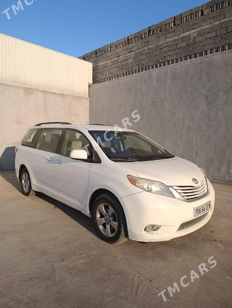 Toyota Sienna 2016 - 315 000 TMT - Мары - img 4