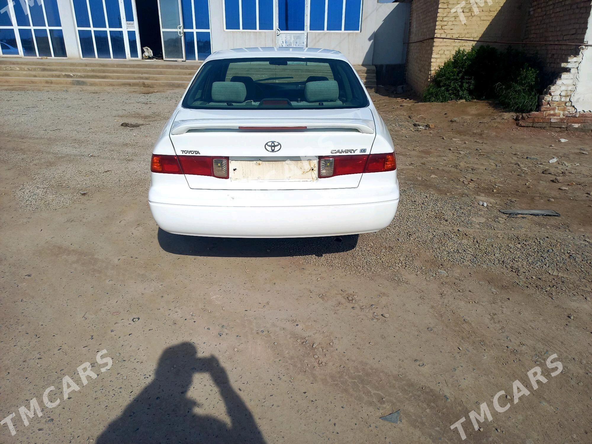 Toyota Camry 2001 - 110 000 TMT - Köneürgenç - img 5