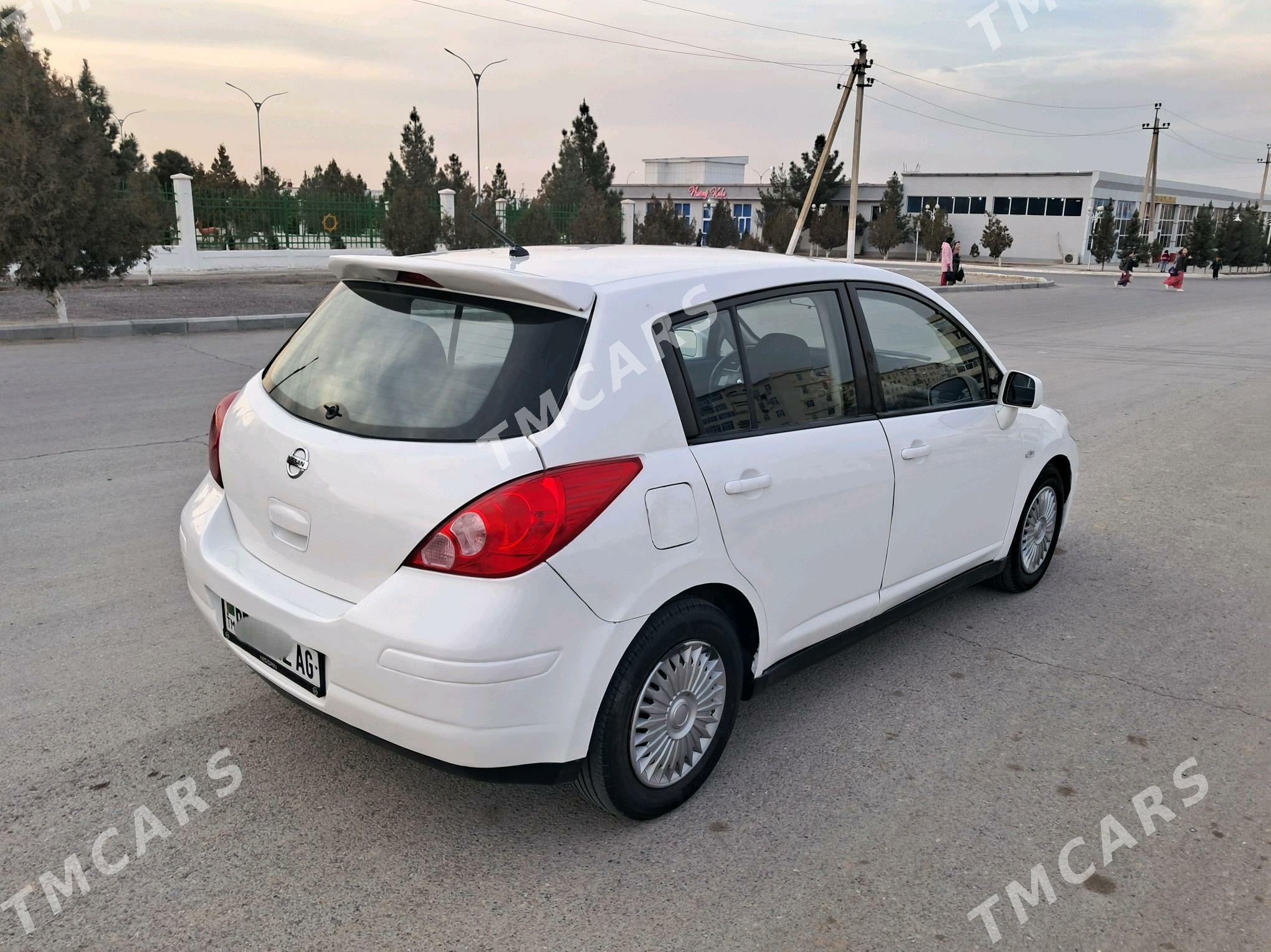 Nissan Versa 2010 - 95 000 TMT - Büzmeýin - img 3