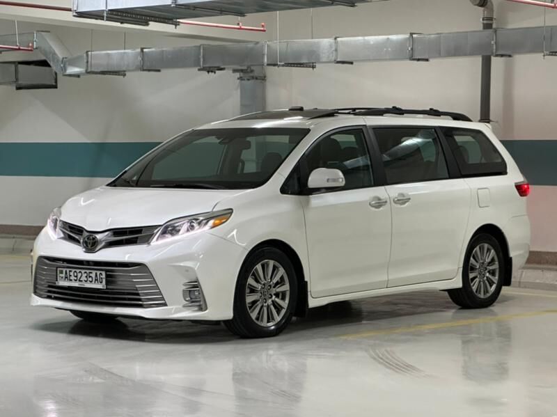 Toyota Sienna 2019 - 400 000 TMT - Aşgabat - img 2