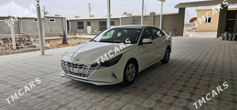 Hyundai Elantra 2021 - 210 000 TMT - Baýramaly - img 2