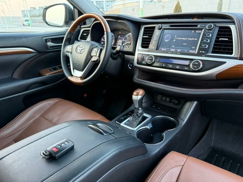 Toyota Highlander 2019 - 545 000 TMT - Ашхабад - img 7