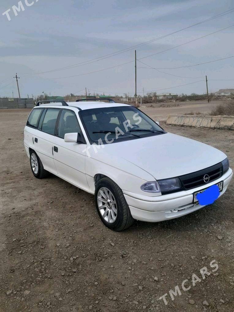 Opel Astra 1992 - 33 000 TMT - Gubadag - img 5