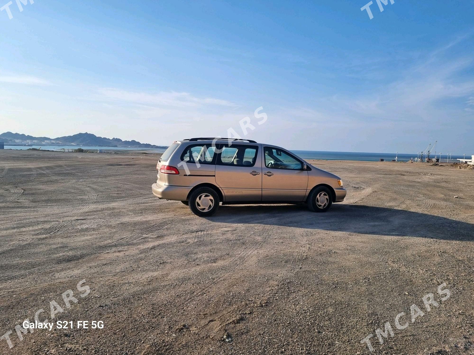 Toyota Sienna 2003 - 160 000 TMT - Теджен - img 4