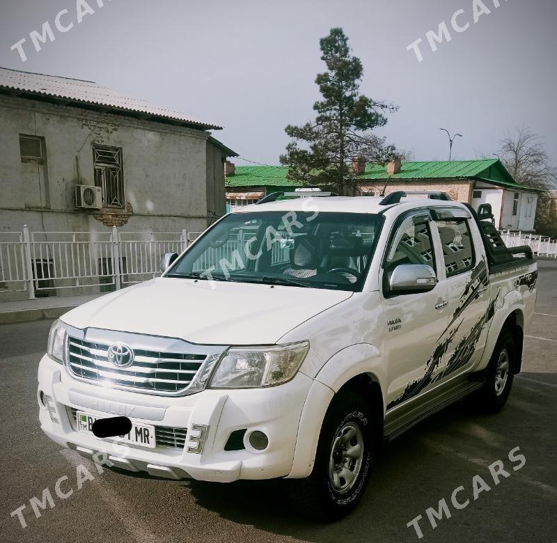 Toyota Hilux 2014 - 320 000 TMT - Мары - img 5