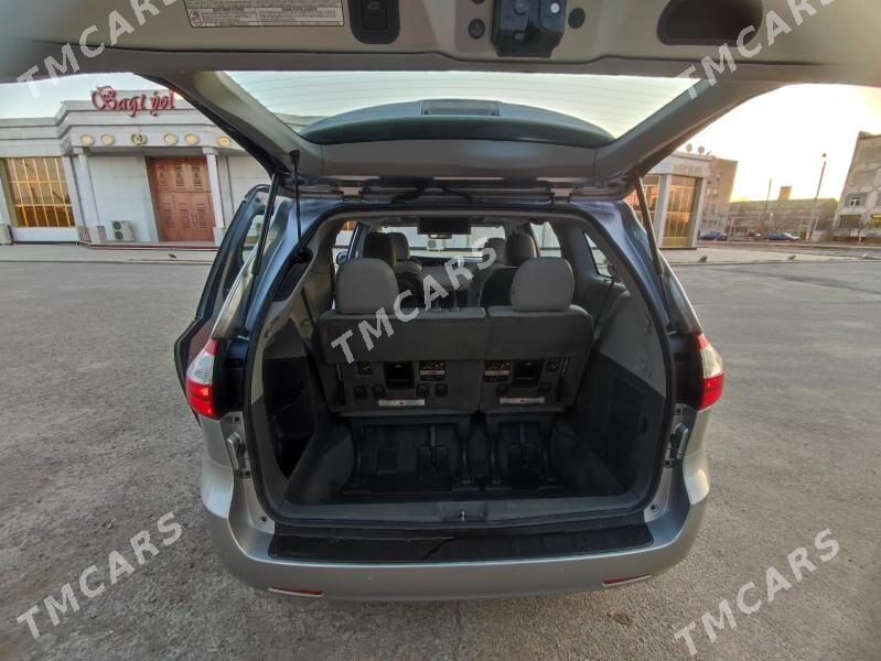 Toyota Sienna 2019 - 450 000 TMT - Мары - img 6