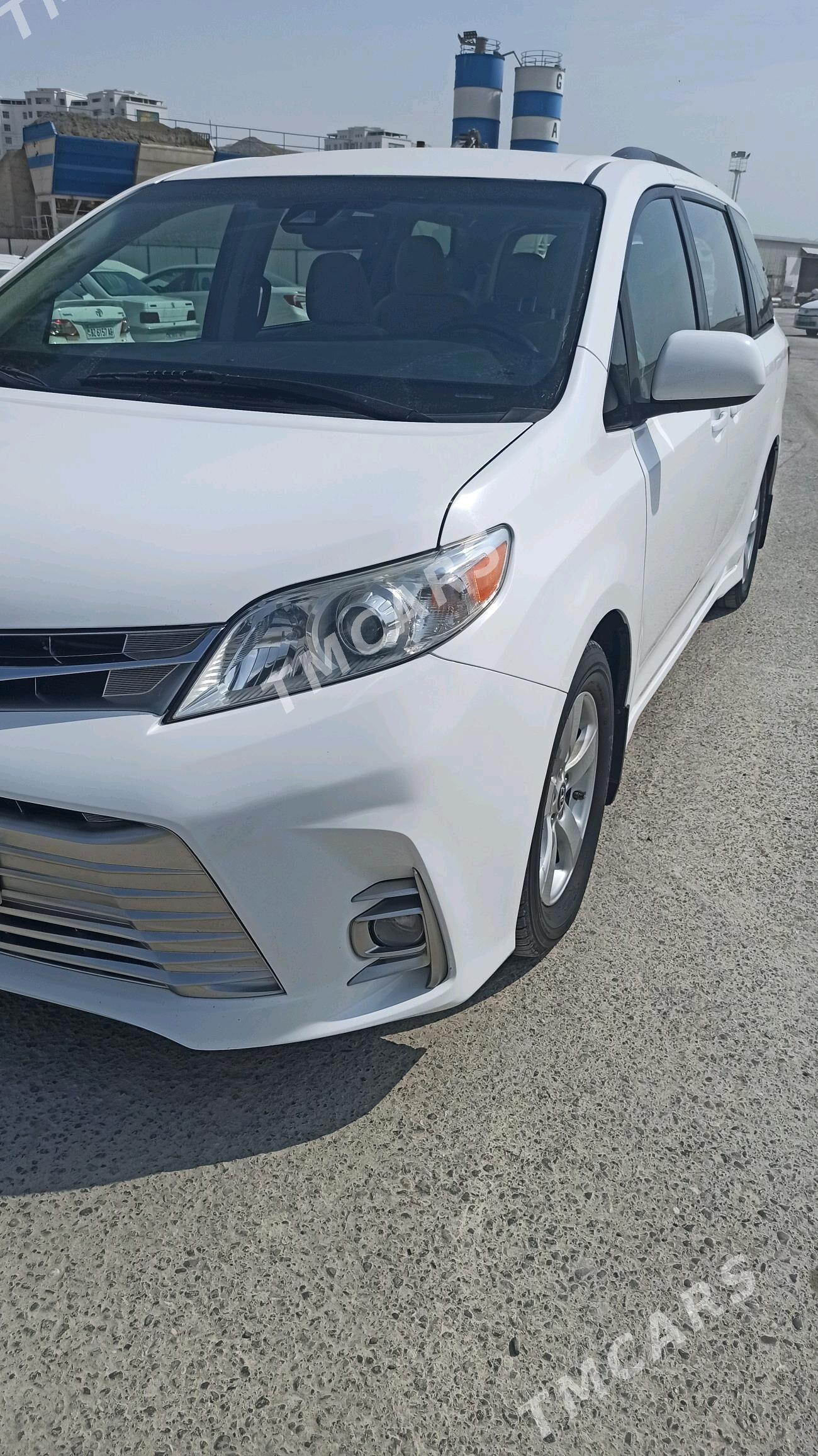 Toyota Sienna 2019 - 350 000 TMT - Aşgabat - img 2