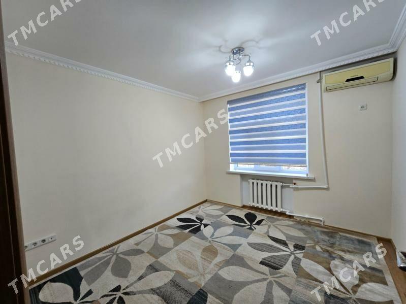 10Mkr 2 et  4 kom 10мкр - 10 мкр - img 4