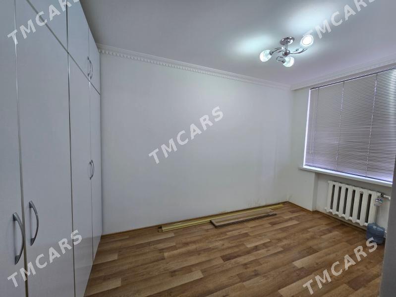 10Mkr 2 et  4 kom 10мкр - 10 мкр - img 3