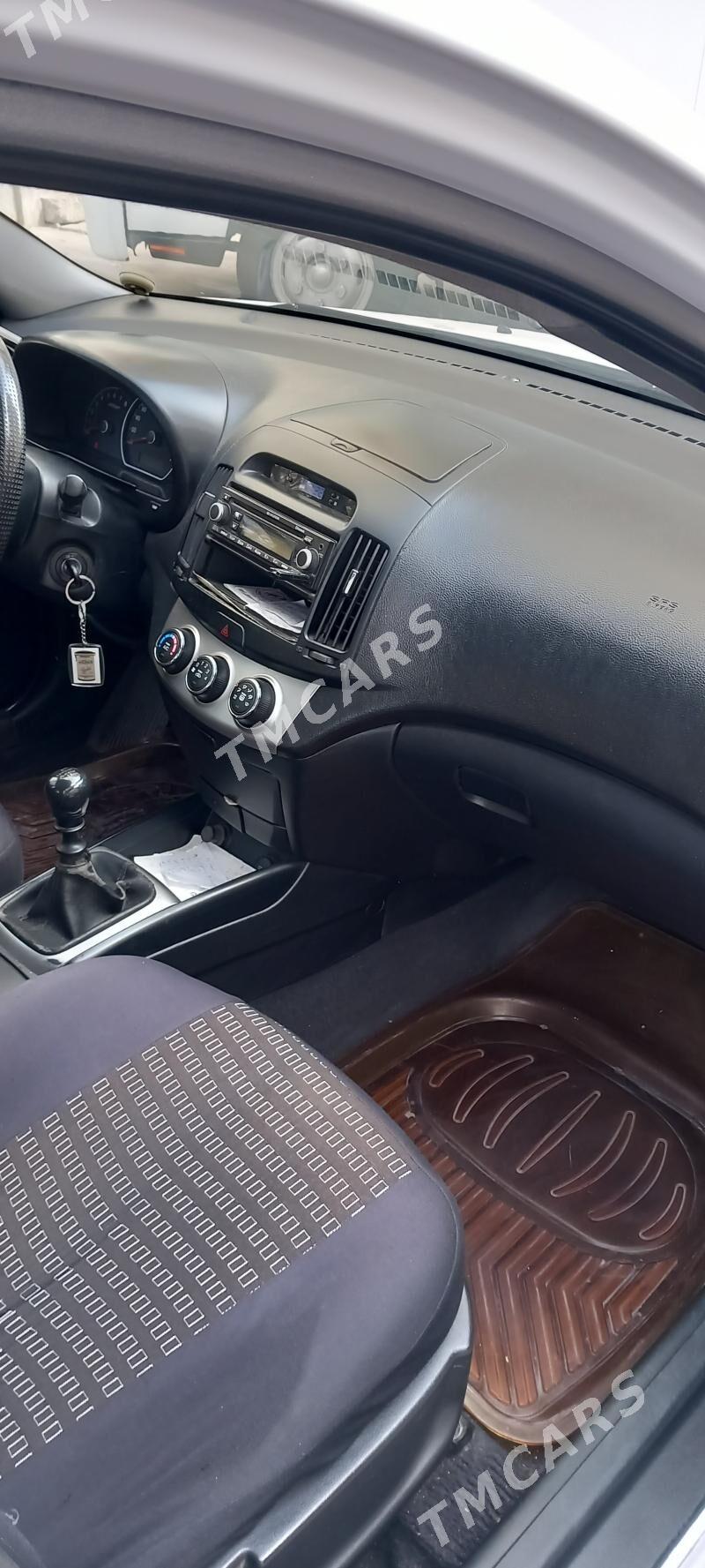 Hyundai Elantra 2010 - 130 000 TMT - Ашхабад - img 2