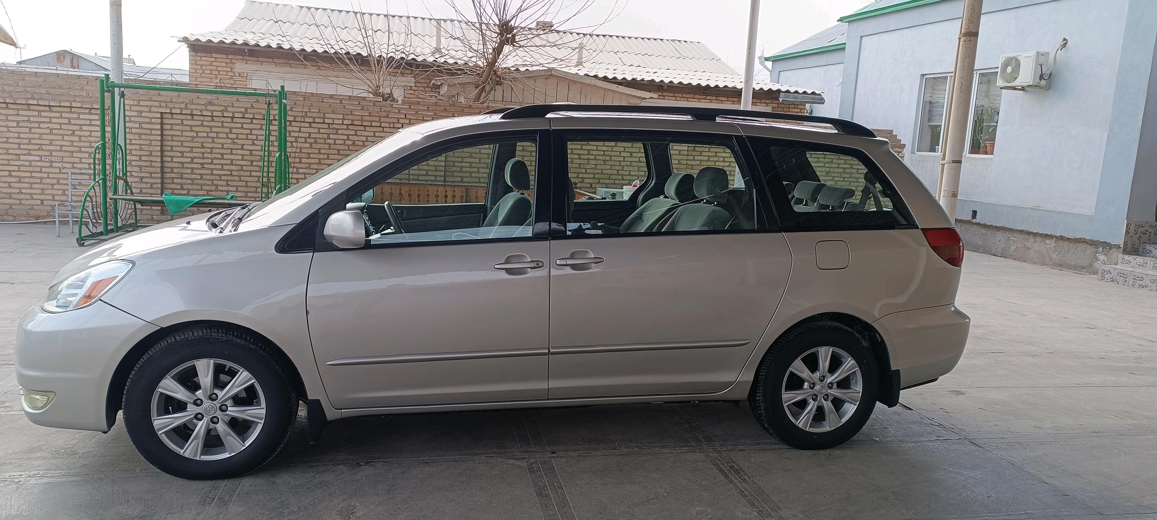 Toyota Sienna 2005 - 200 000 TMT - Mary - img 9