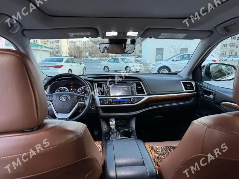 Toyota Highlander 2018 - 500 000 TMT - Бузмеин - img 6