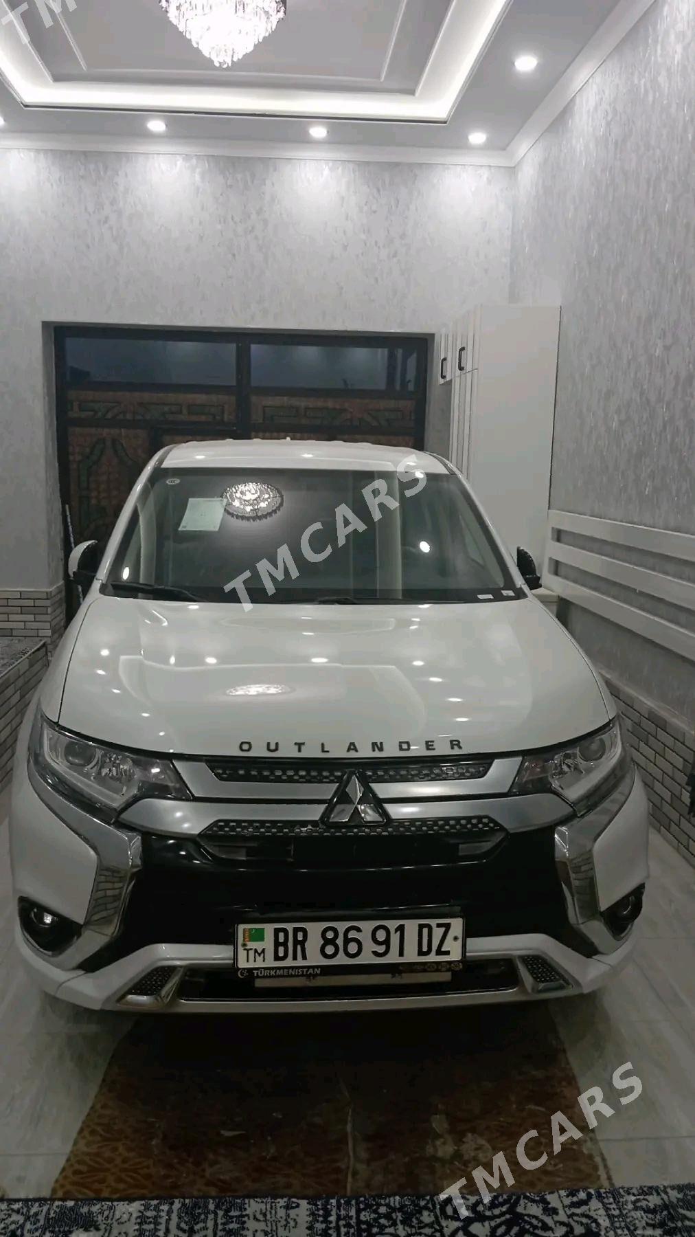 Mitsubishi Outlander 2022 - 350 000 TMT - Daşoguz - img 4