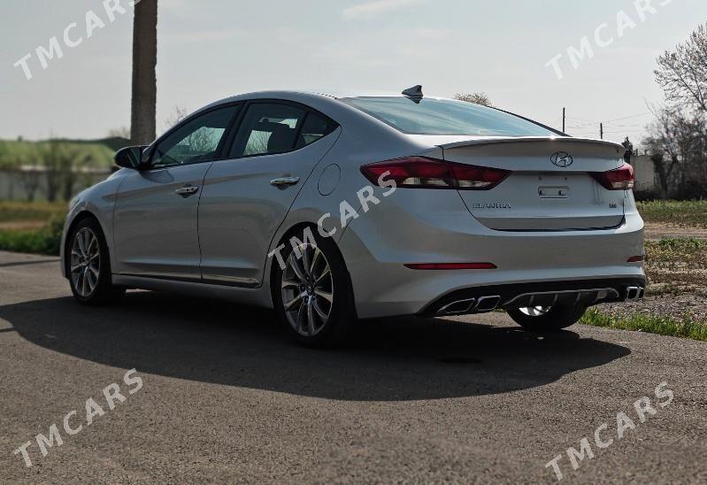 Hyundai Elantra 2017 - 179 000 TMT - Ýanbaş - img 4