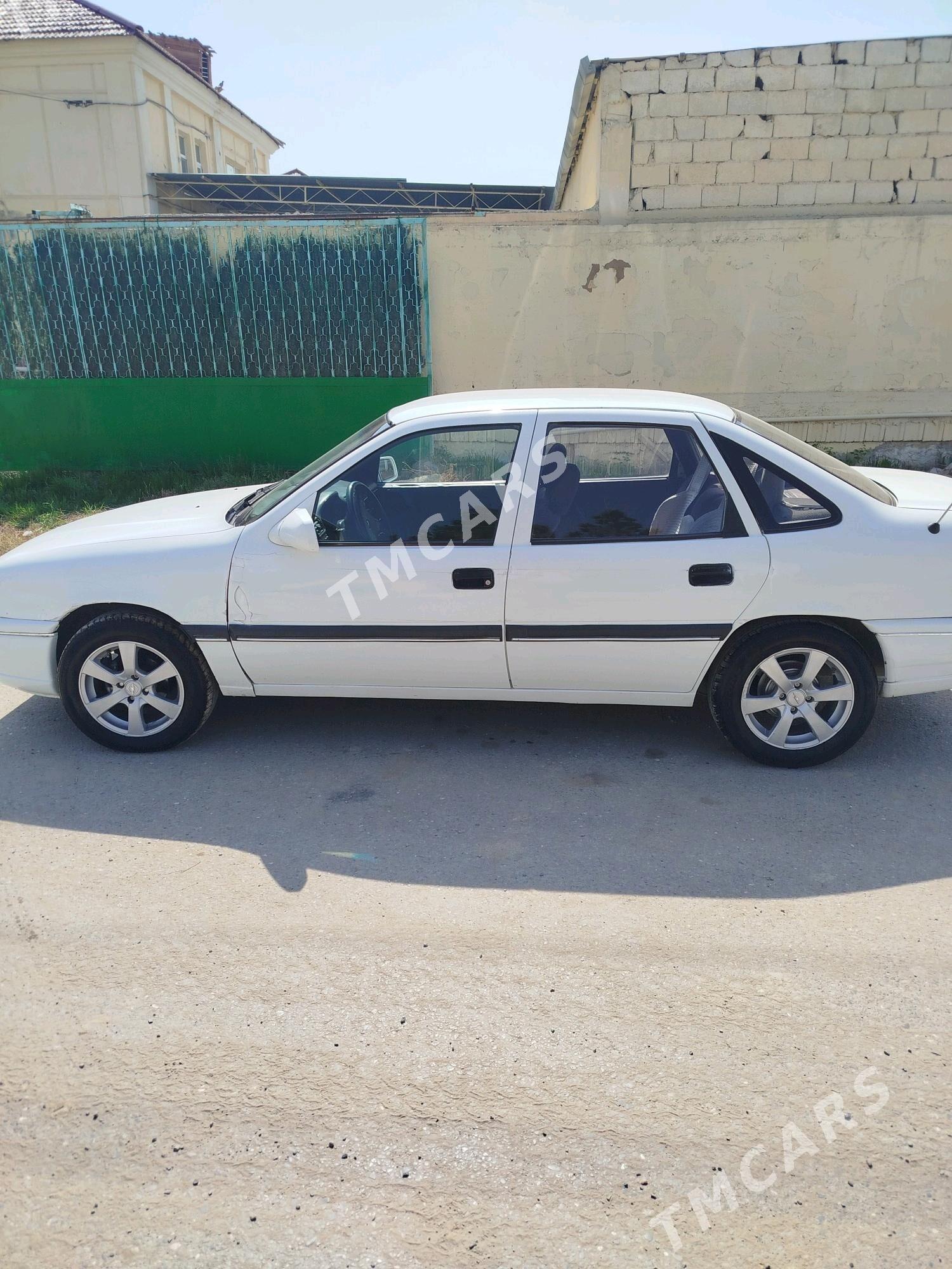 Opel Vectra 1991 - 28 000 TMT - Ak bugdaý etraby - img 2