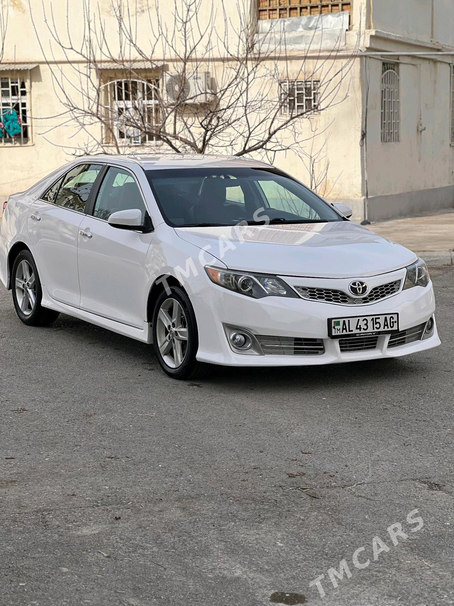 Toyota Camry 2013 - 190 000 TMT - Köşi - img 2