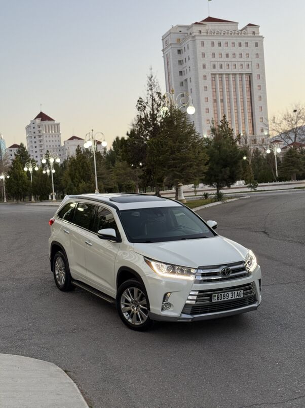 Toyota Highlander 2018 - 415 000 TMT - Ашхабад - img 2