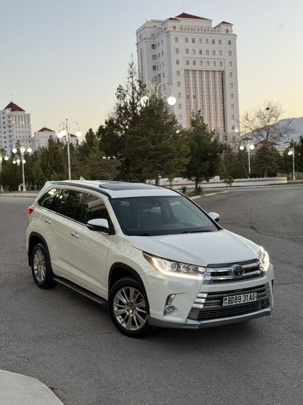 Toyota Highlander 2018 - 415 000 TMT - Ашхабад - img 4