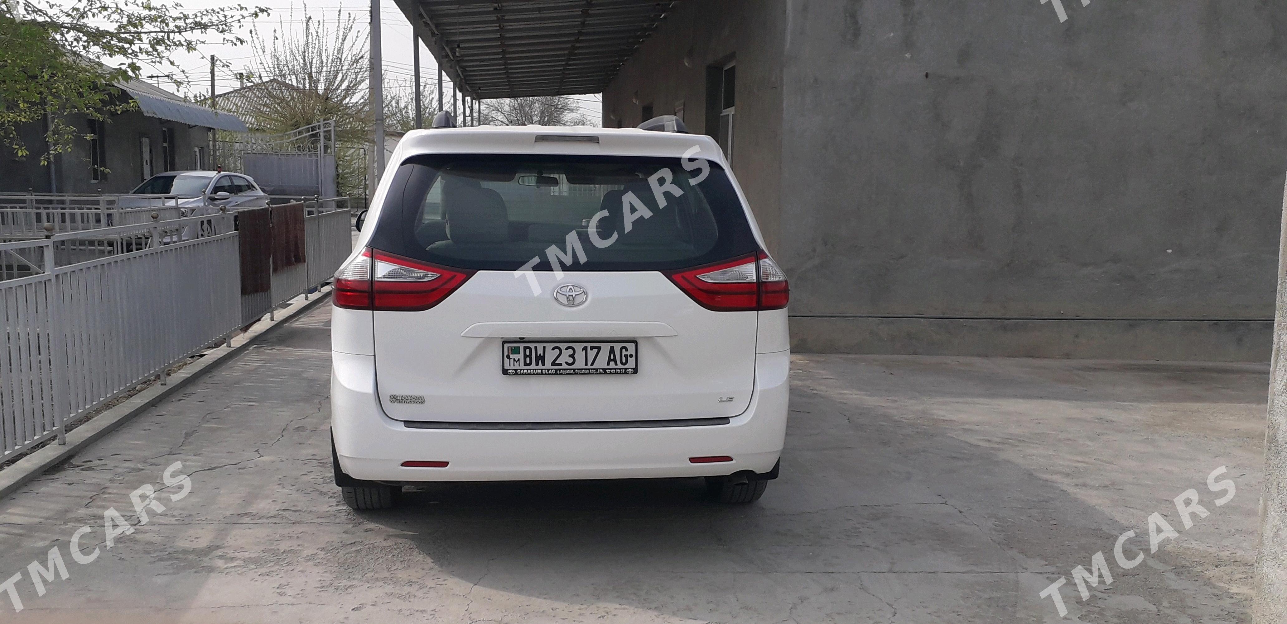 Toyota Sienna 2017 - 335 000 TMT - Aşgabat - img 6