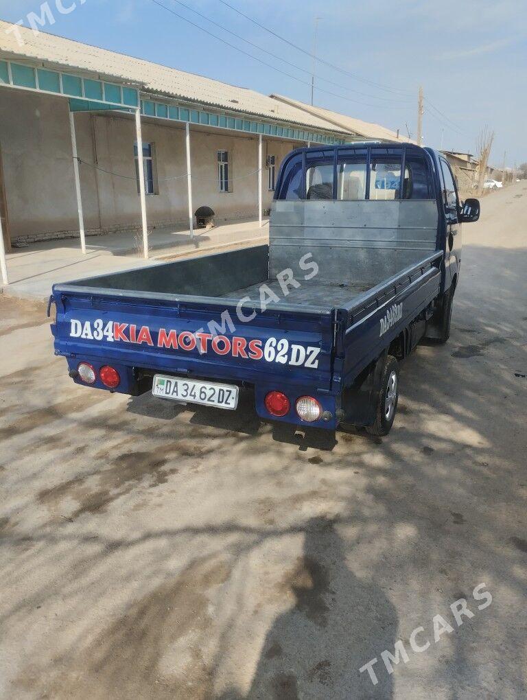 Kia Bongo 2010 - 150 000 TMT - Шабатский этрап - img 4