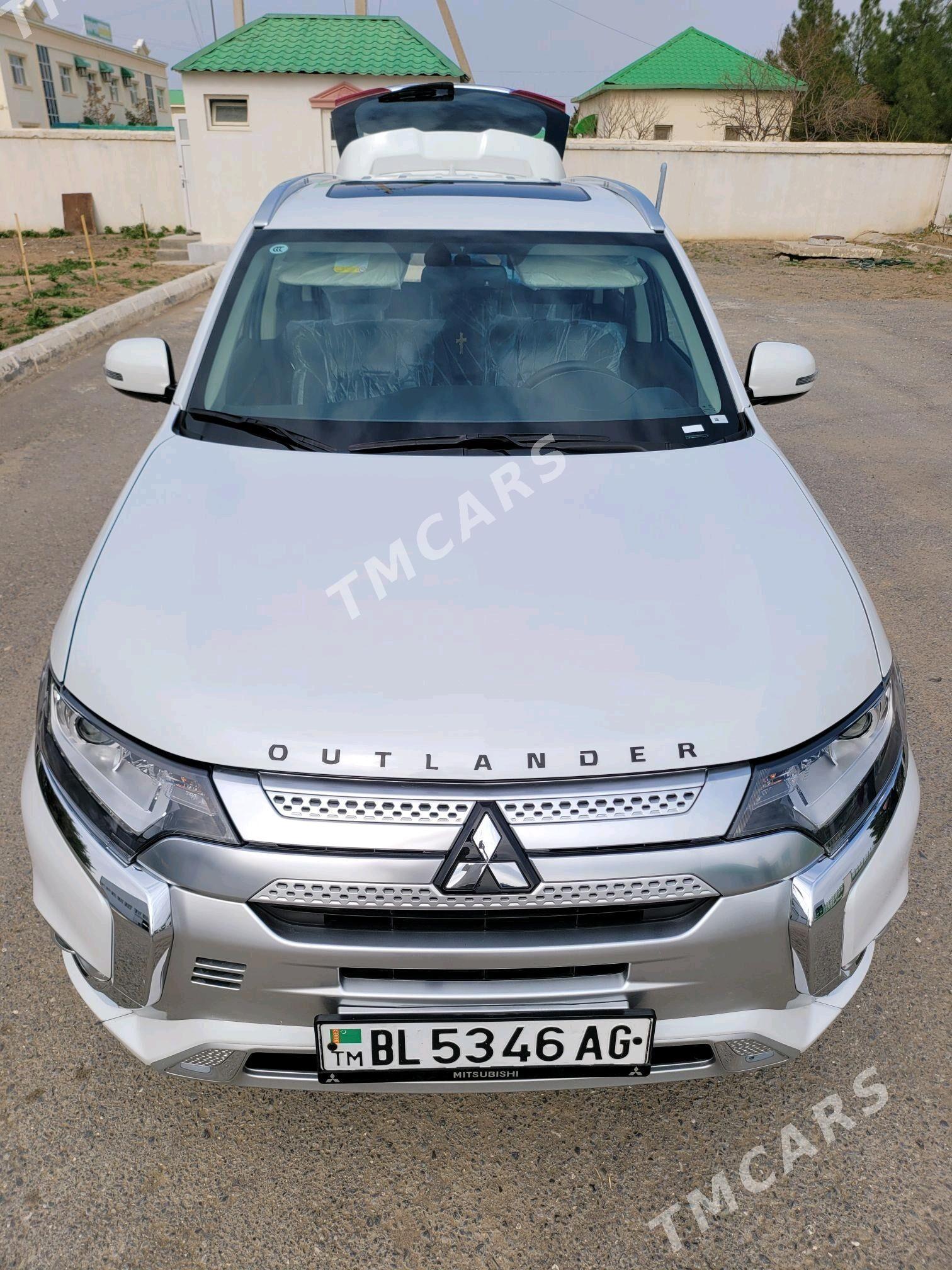 Mitsubishi Outlander 2022 - 318 000 TMT - Aşgabat - img 2