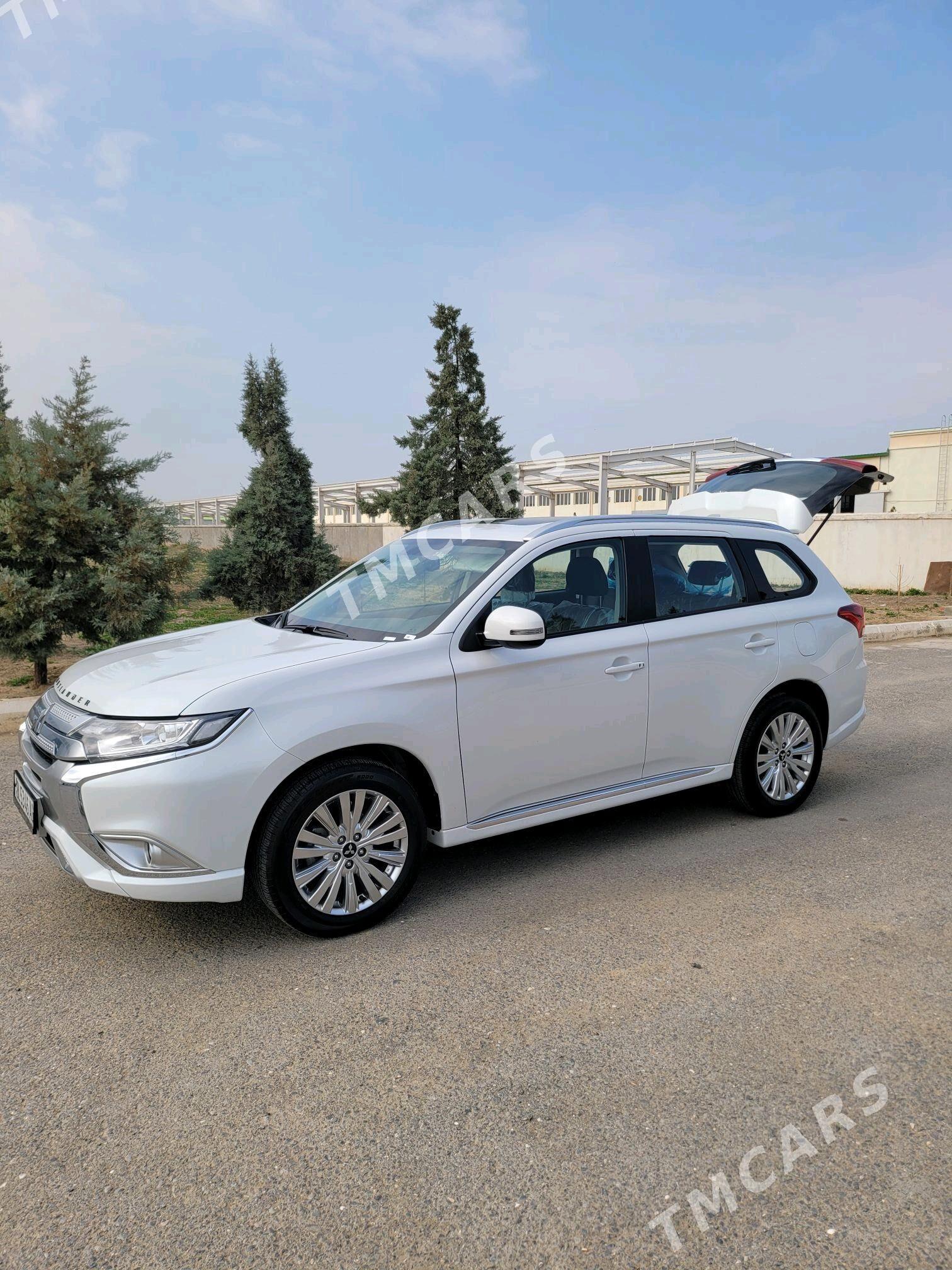 Mitsubishi Outlander 2022 - 318 000 TMT - Aşgabat - img 3