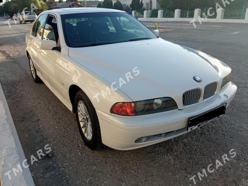 BMW E39 1996 - 90 000 TMT - Балканабат - img 1