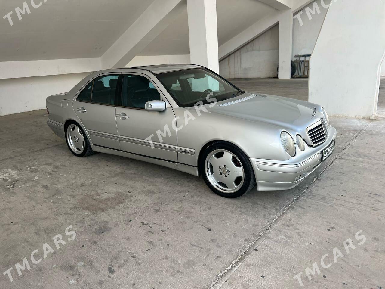 Mercedes-Benz E320 2001 - 105 000 TMT - Balkanabat - img 7