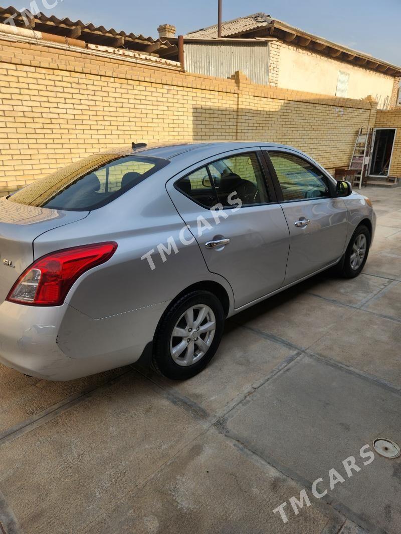 Nissan Versa 2012 - 90 000 TMT - Мары - img 4