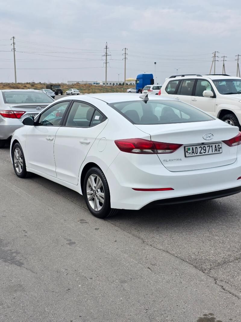 Hyundai Elantra 2018 - 185 000 TMT - Aşgabat - img 2