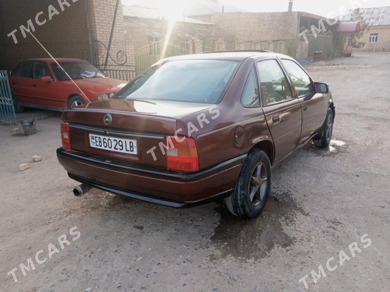 Opel Vectra 1990 - 26 000 TMT - Сакар - img 4