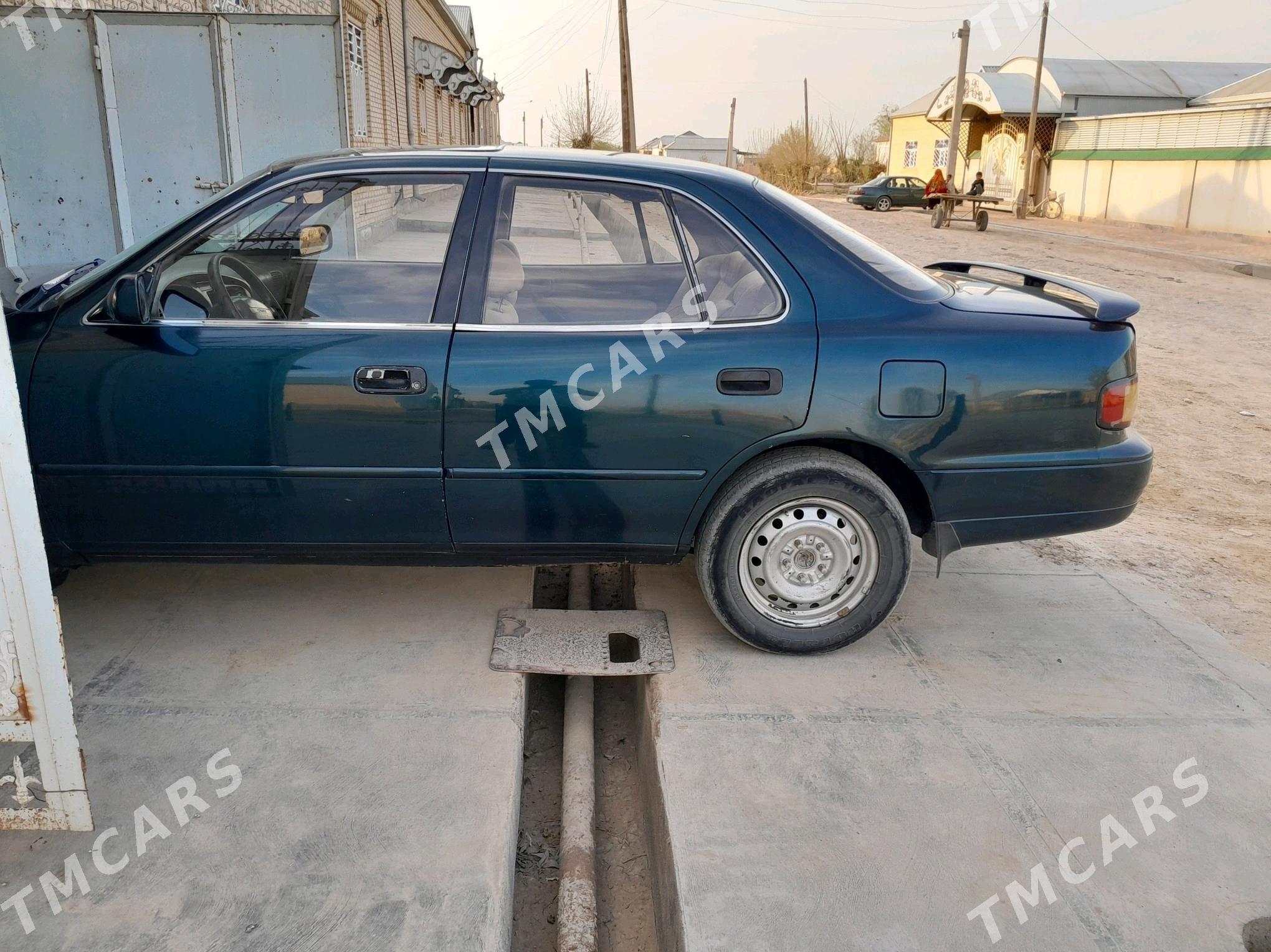 Toyota Camry 1994 - 70 000 TMT - Байрамали - img 5