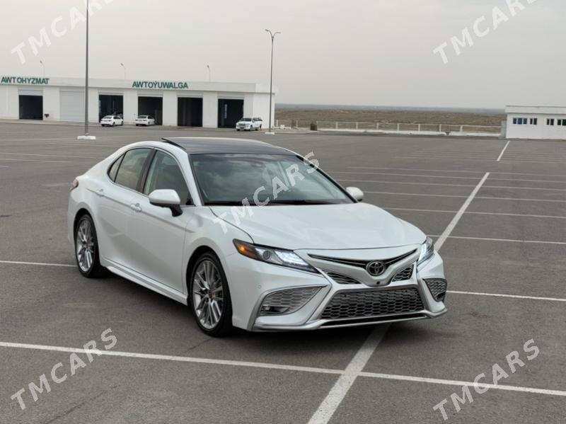 Toyota Camry 2022 - 455 000 TMT - Ашхабад - img 2