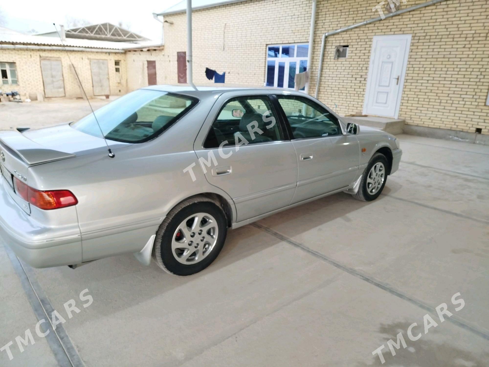 Toyota Camry 2001 - 135 000 TMT - Mary - img 2