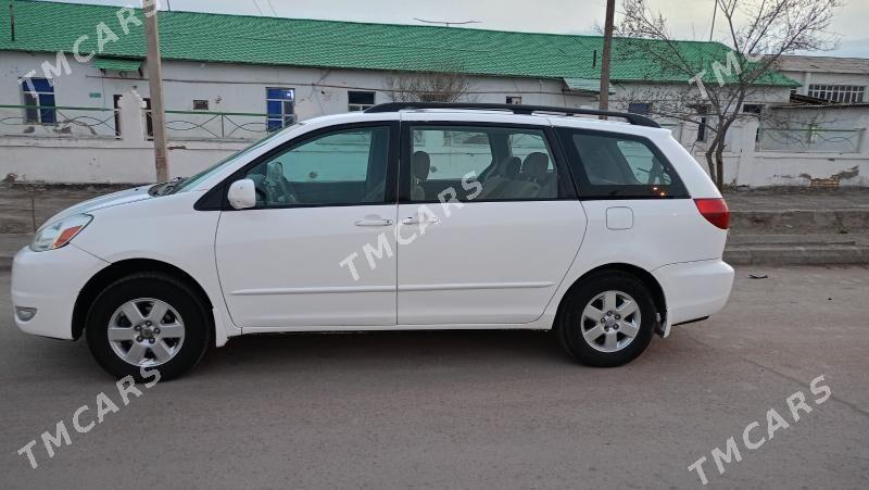 Toyota Sienna 2004 - 175 000 TMT - Şabat etr. - img 4