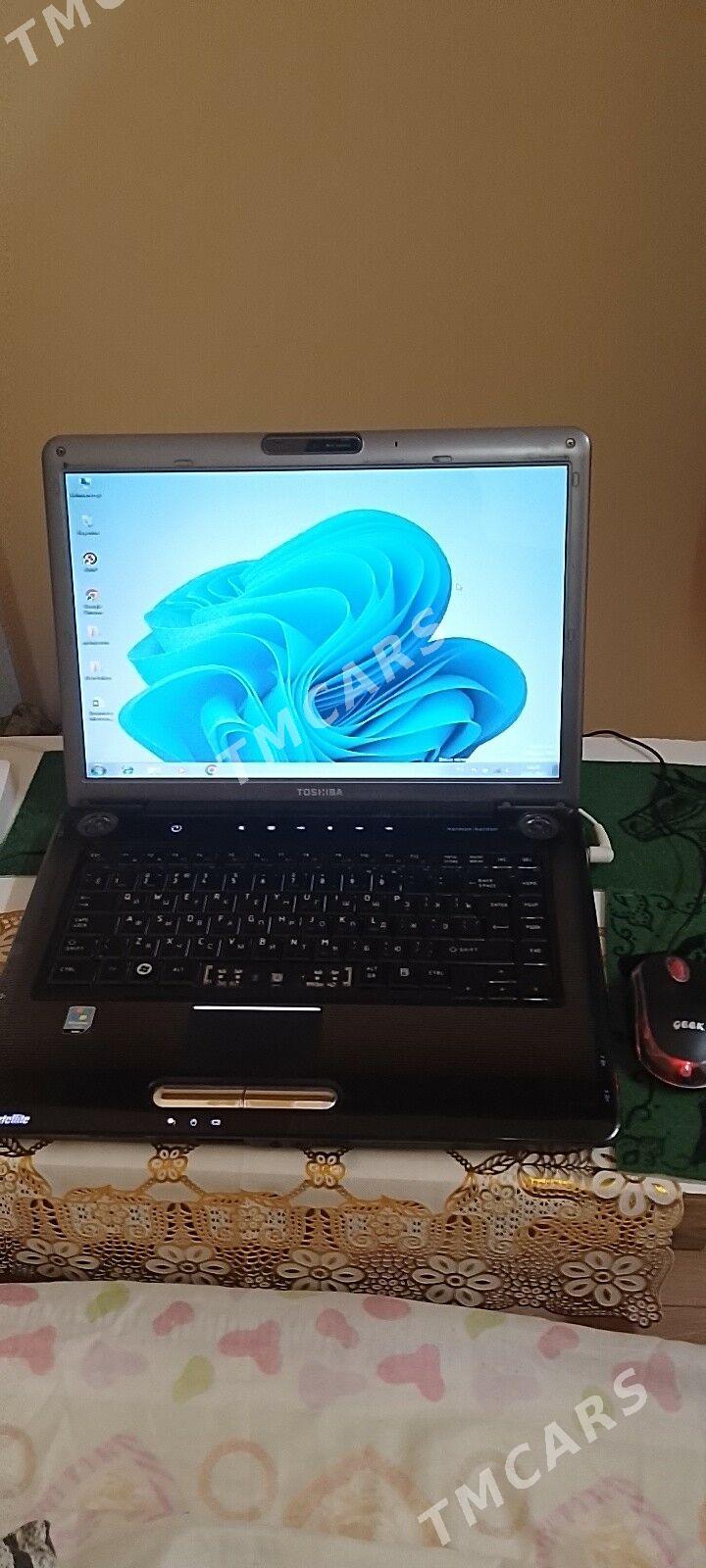 Noutbuk TOSHIBA - Türkmenbaşy - img 2