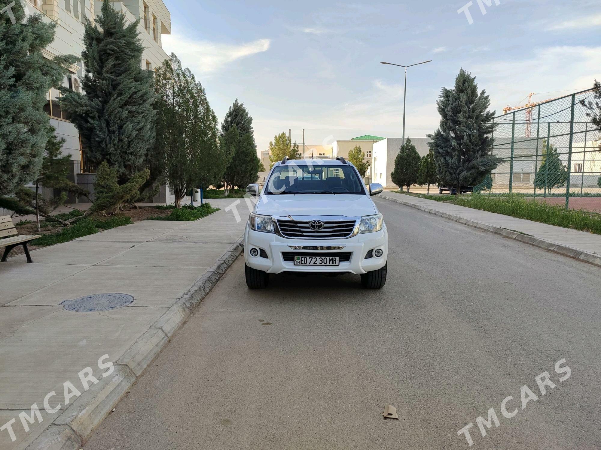 Toyota Hilux 2014 - 365 000 TMT - Мары - img 2