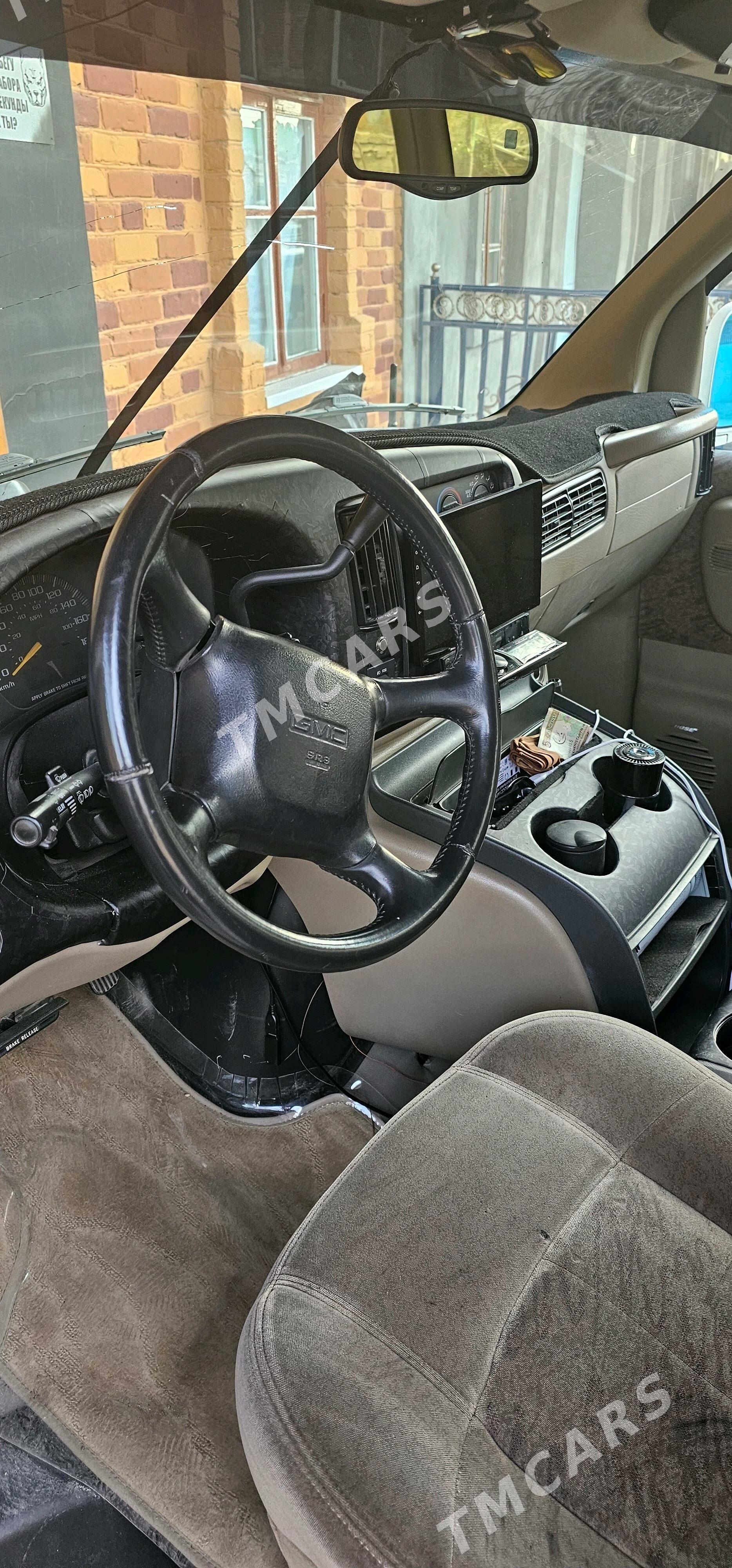 GMC Savana 2001 - 127 000 TMT - Türkmenabat - img 3