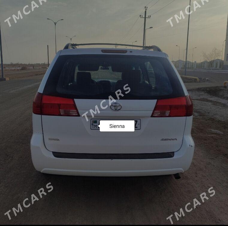 Toyota Sienna 2004 - 170 000 TMT - Köneürgenç - img 2