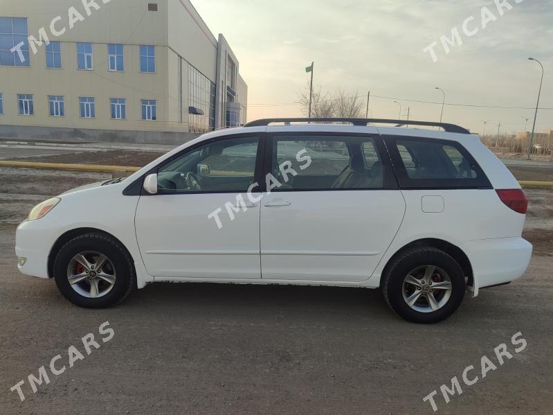 Toyota Sienna 2004 - 170 000 TMT - Köneürgenç - img 5