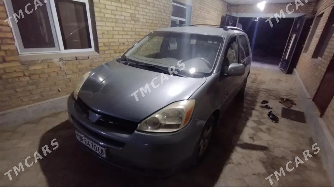 Toyota Sienna 2004 - 122 000 TMT - Халач - img 5