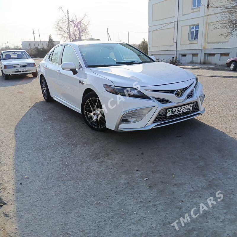 Toyota Camry 2022 - 300 000 TMT - Дашогуз - img 2