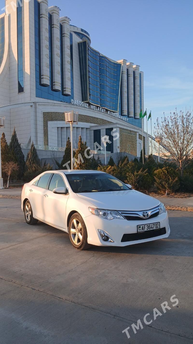 Toyota Camry 2012 - 168 000 TMT - Дашогуз - img 8