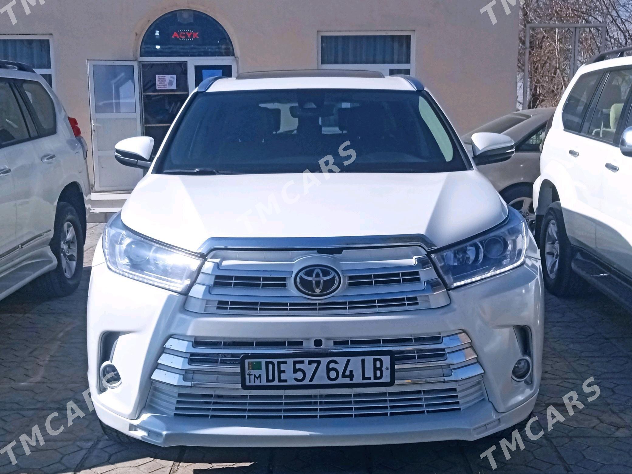 Toyota Highlander 2018 - 340 000 TMT - Türkmenabat - img 2