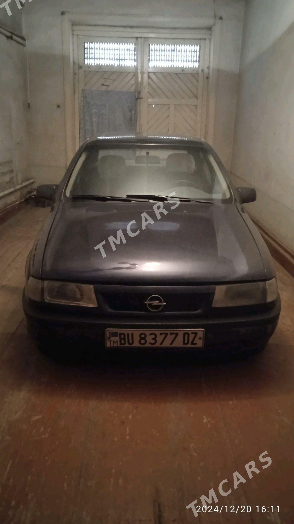 Opel Vectra 1992 - 35 000 TMT - Дашогуз - img 3