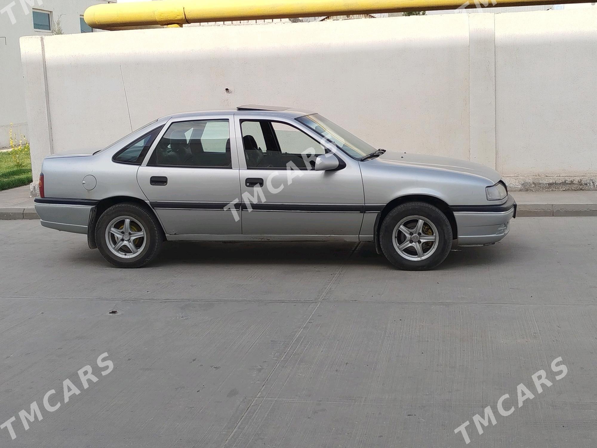 Opel Vectra 1991 - 25 000 TMT - Mary - img 3